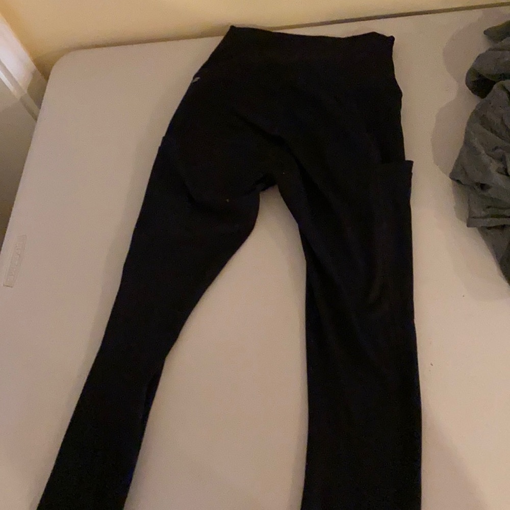 Black fabletics leggings!